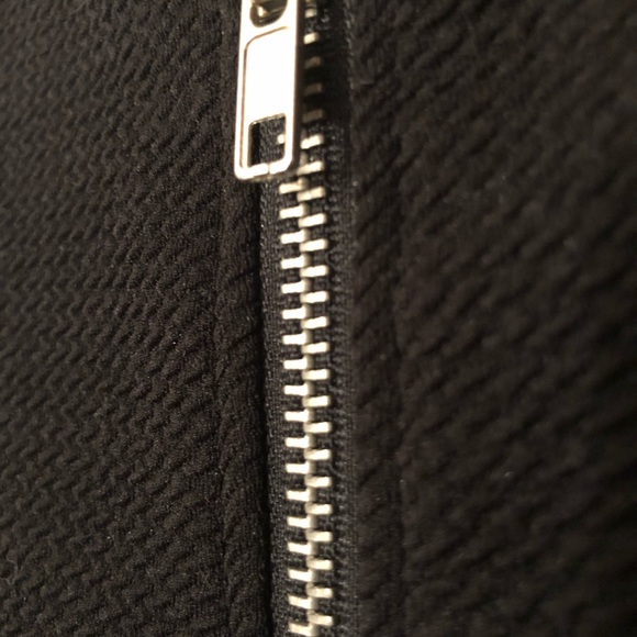 Black and White Jacket - Picture 6 of 8